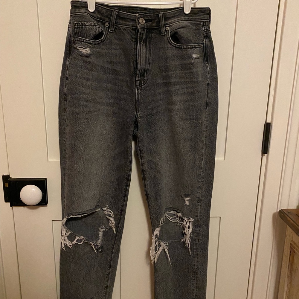 American Eagle Ripped Mom Jeans